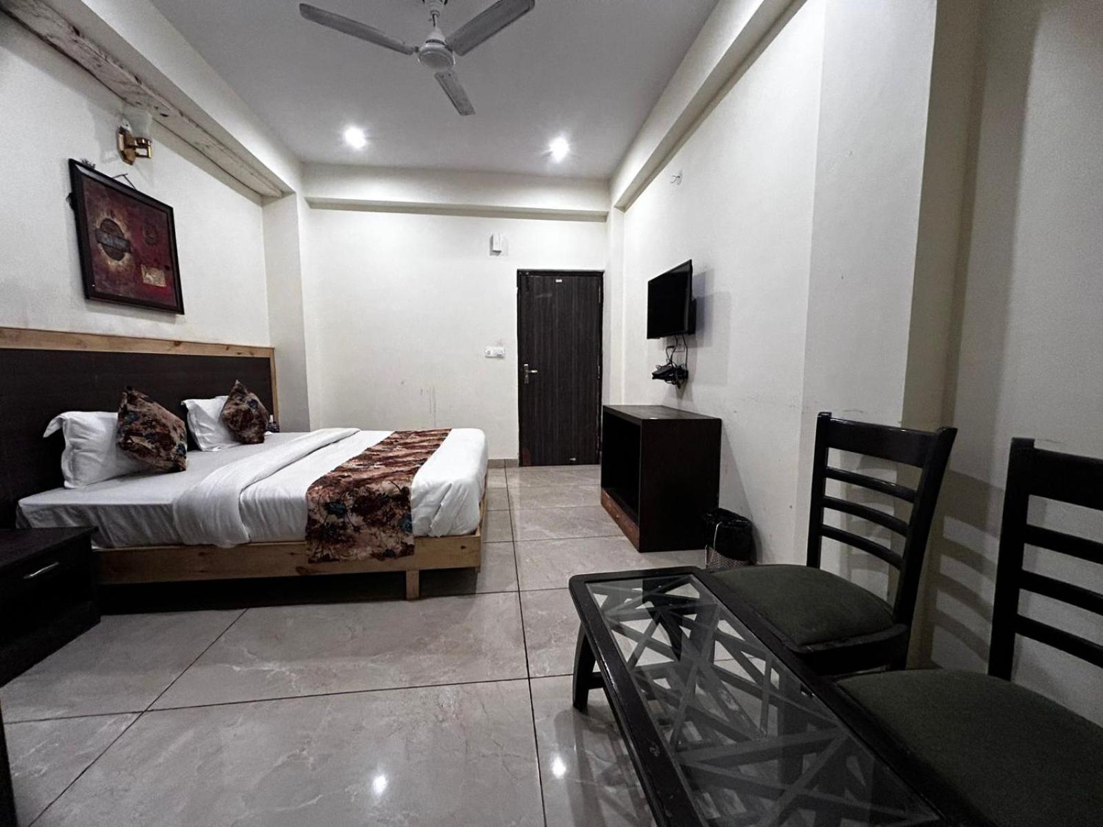 Hangout Inn Bhagalpur Ngoại thất bức ảnh